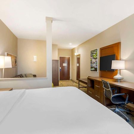 Comfort Inn & Suites Valdosta Zewnętrze zdjęcie